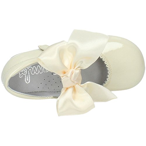 Merceditas Mercedes para niña de piel charol beige 4199 ideales para ceremonias en talla 30 6