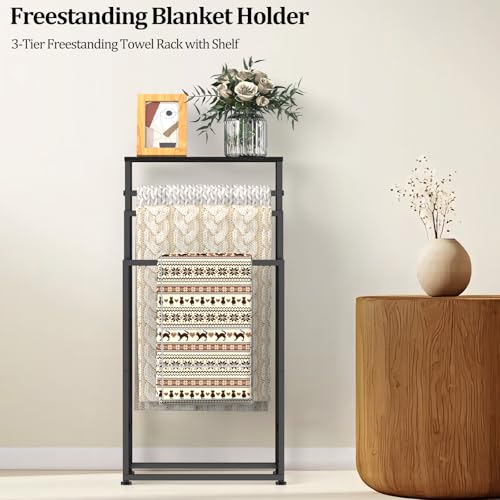 Handtuchhalter Stehend, 3-Stufiger Handtuchständer Freistehend mit Holz Ablage, Metall Kleiderablage mit Verstellbaren Füßen, Herrendiener für Badezimmer & Schlafzimmer, 40x30x82cm Schwarz