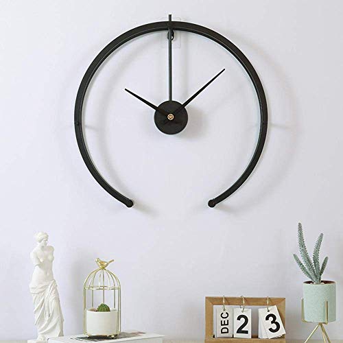 Horloge murale extérieure en fer durable de style traditionnel