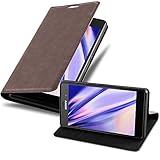 movil xperia z3 FUNCIÓN: La funda tiene un compartimiento para tarjetas y una puerta frontal magnético. Todas las opciones del teléfono se pueden utilizar sin inconveniente; las teclas y los botones son de fácil alcance y los conectores quedan libremente accesibles (cámara, auriculares, etc.) El teléfono se inserta en la carcasa de plástico pegada a la funda y se puede quitar fácilmente, cuando sea necesario.
