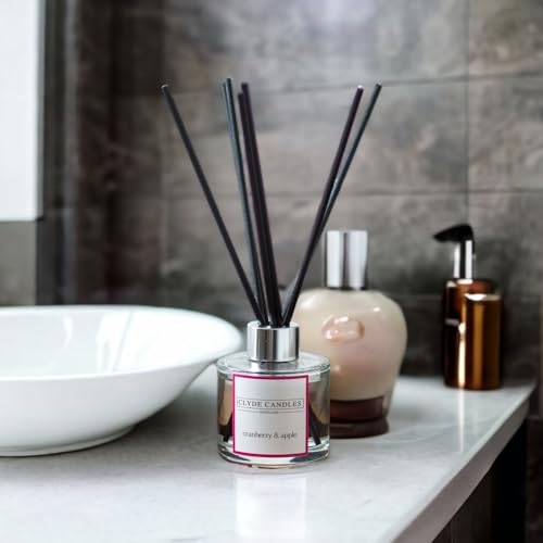 Cranberry & Apple Reed Diffuser - Clyde Candles, Luxury Diffuser Oil with a Set of 7 Fibre Sticks, 100ml, Best Aroma Scent for Home, Kitchen, Living Room, Bathroom. Fragrance Diffusers set with sticks - Cosy Home Interiors Cranberry & Apple Reed Diffuser - Clyde Candles, Luxury Diffuser Oil with a Set of 7 Fibre Sticks, 100ml, Best Aroma Scent for Home, Kitchen, Living Room, Bathroom. Fragrance Diffusers set with sticks - Image 5