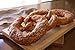 Croci Bakery Brezel - Kausnack für Hunde aus Rinderhaut, Huhn, Zahnpflegestick 190g / 19 cm