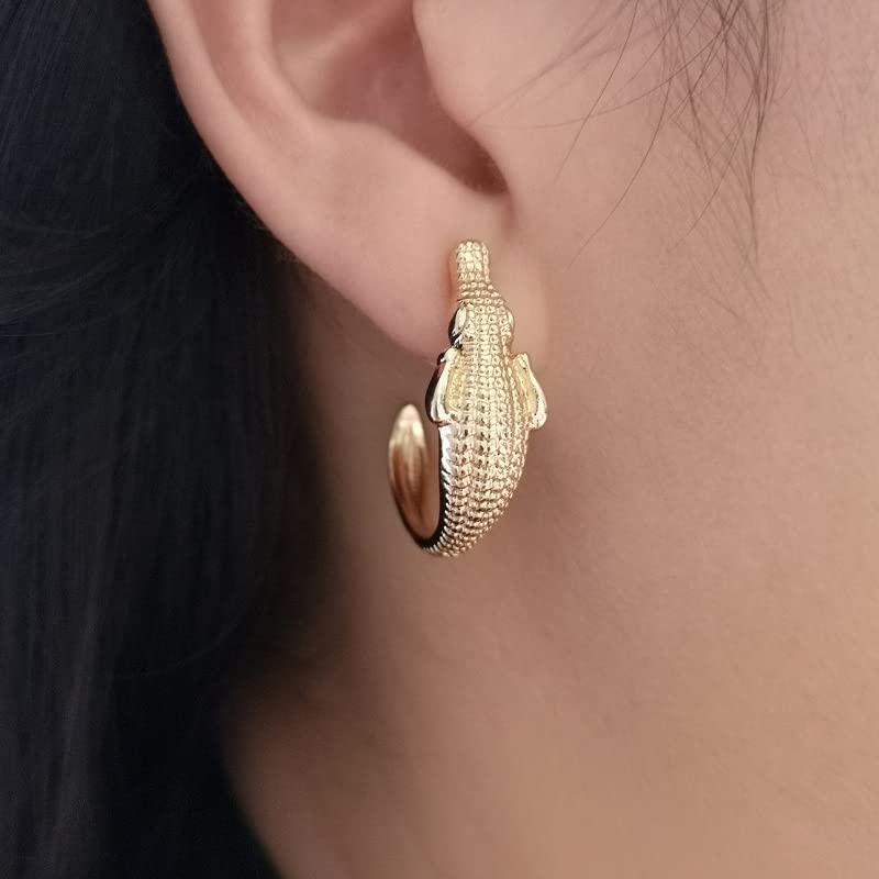 Exaggerated Gold Alligator Pendant Earrings Charm Amphibian Reptile Crocodile Earrings Fine Jewelry for Women Charm Animal Pendant Earrings Punk Statement Stud Earrings Jewelry （Gold）