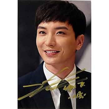 イトゥク直筆サイン入り超 特大写真…Leeteuk…スーパージュニア… セール中…イトゥク直筆サイン入り超 特大写真…Leeteuk…スーパー