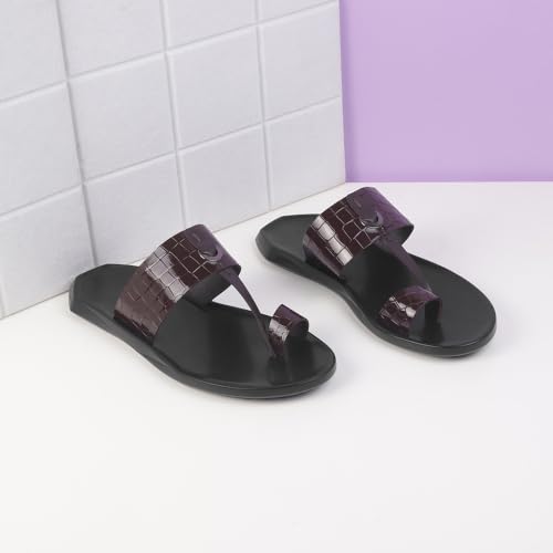 Image of Mochi Men Patent Leather Kolhapuri Ethnic Chappal