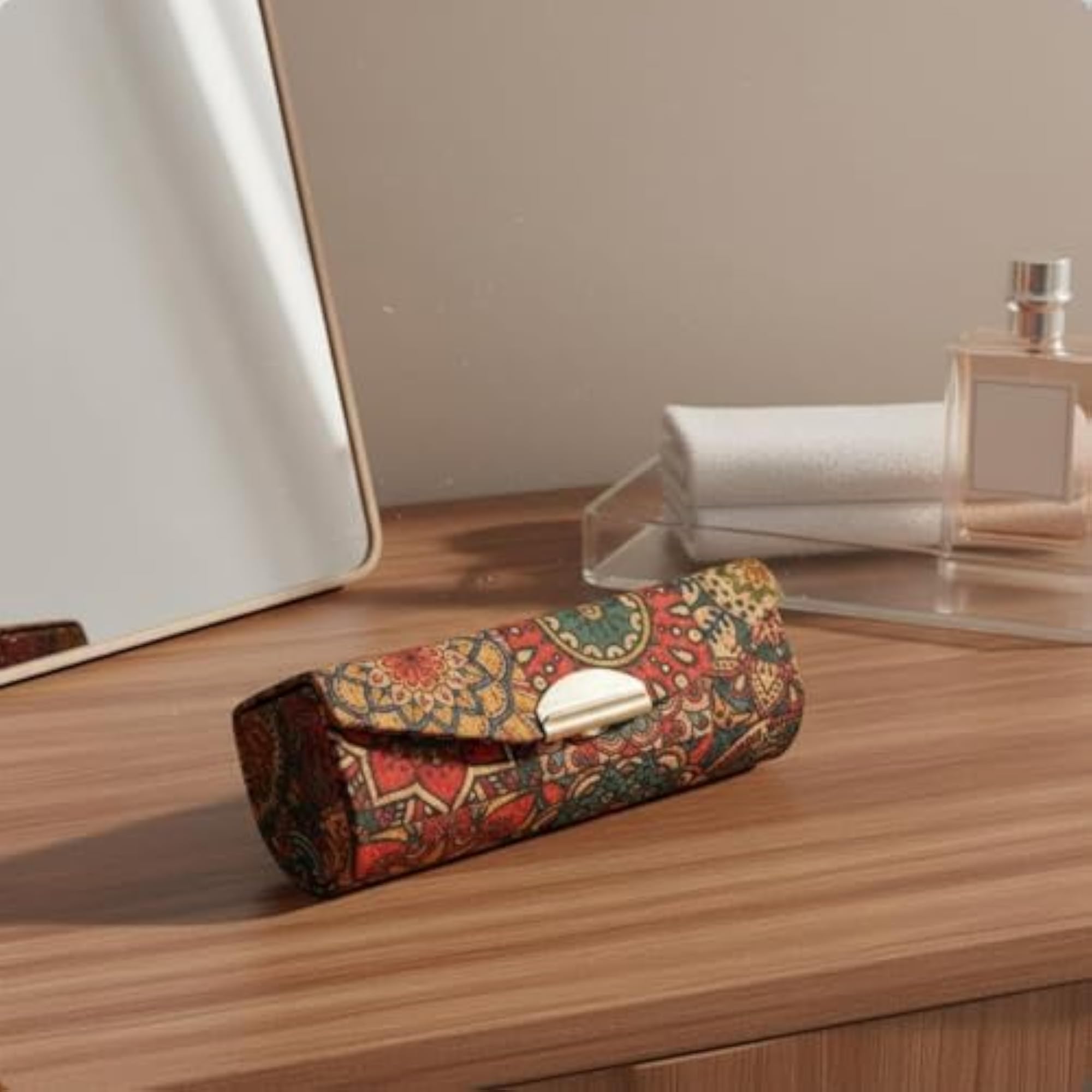 Retro Pattern Portable Lipstick Storage Box