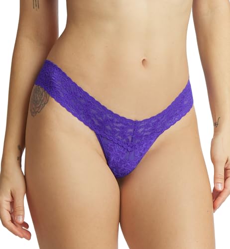 Image of hanky panky - Signature Lace Low Rise Thongs for Women | Lacy Lingerie Underwear | 3 or 5 pack