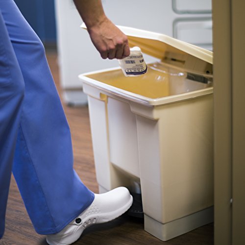 Image of Rubbermaid Commercial Products Legacy Step-On Trash /Garbage Can /Bin, Plastic, Beige - 8 Gallon, for Doctor's Office /Hospitals /Healthcare