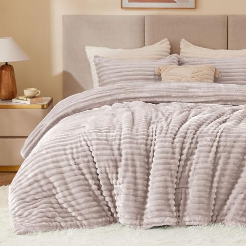Image of BEDELITE Fleece Full Comforter Set, Fluffy Bed Set, Lotus Pink | Super Soft & Warm Bedding, Luxury Fuzzy Faux Fur Comforter for Winter, Heavy Plush Bedding, with 2 Pillowcases