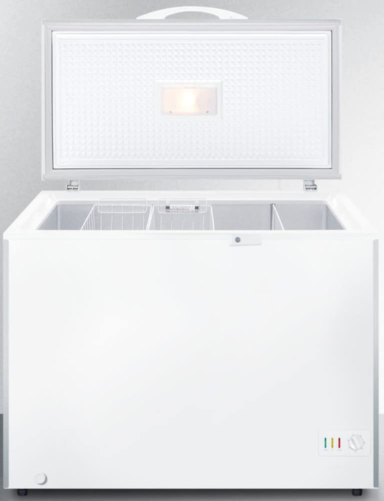 Summit Appliance Scfm103sl Commercially Listed 10 Cu.Ft. Chest Freezer In White With Stainless Steel Corner Guards, Manual Defrost, Stainless Steel Look Lid, Interior Light, And Lock on Fridge.com - View 3