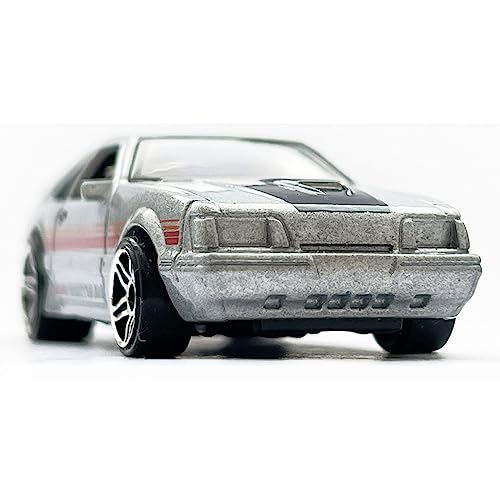 Hot Wheels '84 Mustang SVO miniatura 4