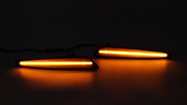 Dinamico Indicatori Direzione 4 Pezzi LED Luci Posizione Laterali Anteriore Posteriore Ambra Rossa Parafango Lampeggiante Lampada Per Chevrolet Per Corvette C6 2005-2011 2012 2013 Indicatori Direzion