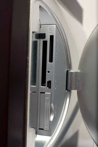 Cagic C8-BIRCH 8.4-Inch TFT LCD Digital Picture Frame with TrueVu (Birch Wood)