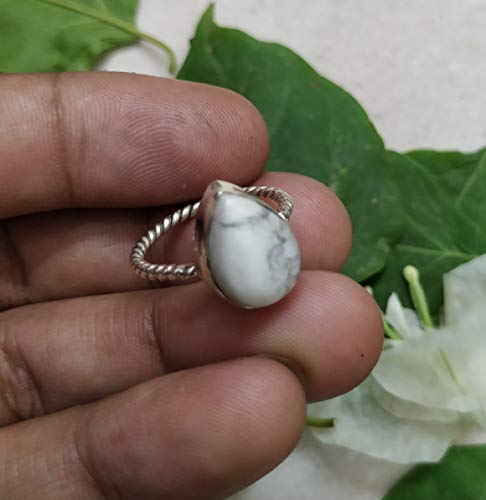 White Howlite Ring, Sterling Silver Ring, Bohemian Ring, Turquoise Howlite Ring, Promise Ring, Buffalo Ring, Bridesmaids Gift For Her, Healing Crystal, Gypsy Ring, Twisted Band Ring, Vintage Style