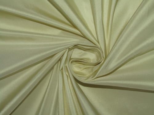Taffetas de soie irisé en décoration d'intérieur et création de rideaux lumineux