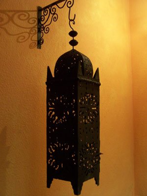 Orientalische Laterne aus Metall Schwarz Frane 90cm groß | Marokkanische Gartenlaterne für draußen, Innen als… – Bild 7