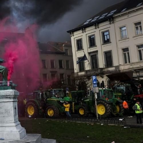 Cientos de tractores bloquean el centro de Bruselas