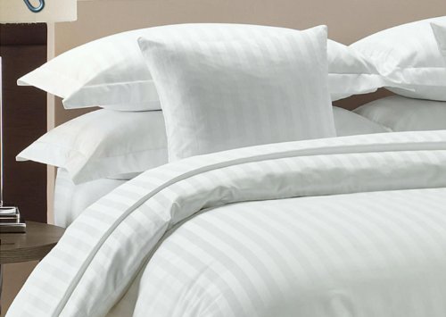 Comfort Beddings Lot de 2 taies d'oreiller continentales 100% Coton égyptien de qualité Lourde...