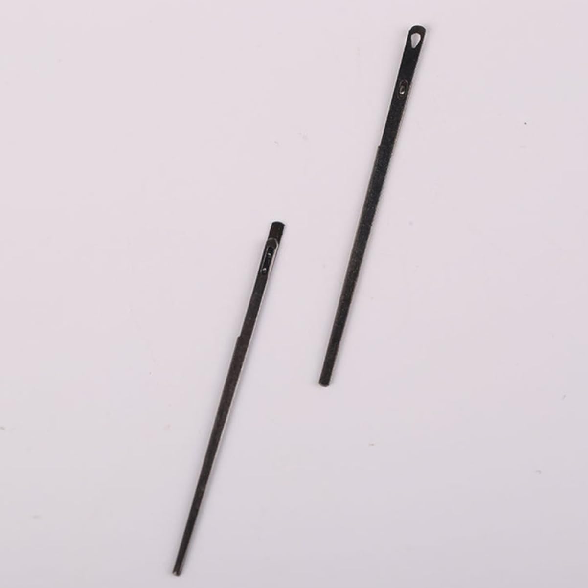 CORHAD 2pcs Steel Leather Sewing Needles for Crafting Lacing Needles for Leatherwork Lightweight and Reliable Tools for DIY Projects