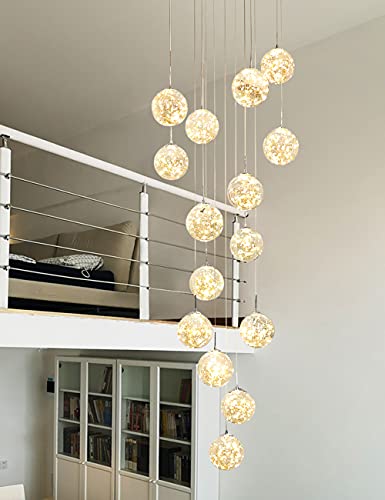 Lustre d'escalier cristal : la solution pour grands plafonds viles