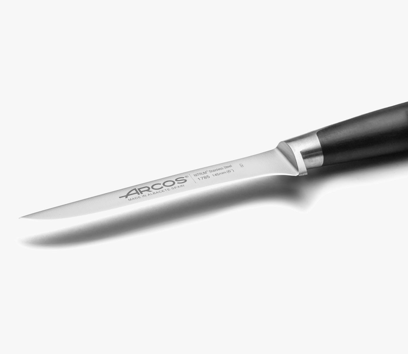 Arcos 178500 Serie Kyoto - Ausbeinmesser - KlingeausNitrumgeschmiedetemEdelstahl145mm-HandGriffPolyoxymethilen(POM)FarbeSchwarz