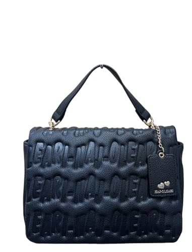 DIMENSIONI PRATICHE: Misura 17,5x26x12 cm, dimensioni ideali per trasportare gli effetti personali quotidiani con stile