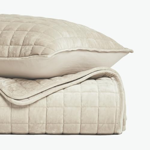 RECYCO Luxury Velvet Quilt Set King Size Bedding Sets, Ultra Soft Velvet Comforter Set, Lightweight Channel Box Stitch Oversized Bedspread Coverlet for All Season, with 2 Shams, Beige - Image 6