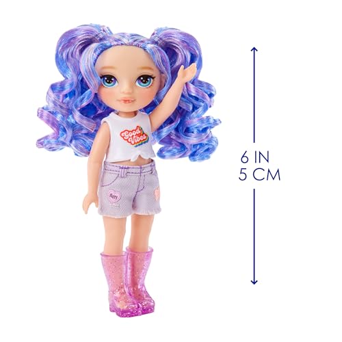 Rainbow High Littles - Amethyst Willow - Kleine, Bewegliche Modepuppe - Lila 14 cm Große Puppe mit Handtasche und Magischem Hund - für Kinder und Sammler