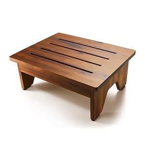 Holana Tritthocker aus Akazienholz für Erwachsene