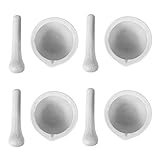 Eine tiefe Schüssel mit Gewürzmörser verhindert das Verschütten des Bodens