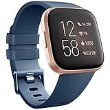 【MATERIAL SEGURO】:Esta correa está hecha de silicona flexible e impermeable, que es cómoda y segura de usar,cómoda para el uso diario, esta correa de silicona fitbit versa no pellizca, frota ni irrita su piel.