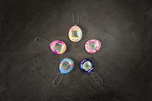 Tamagotchi 42888NBNP, oryginalny, styl retro z kwiatami, karmieniem, pielęgnacja, wirtualne zwierzę domowe z łańcuszkiem do zabawy w podróży