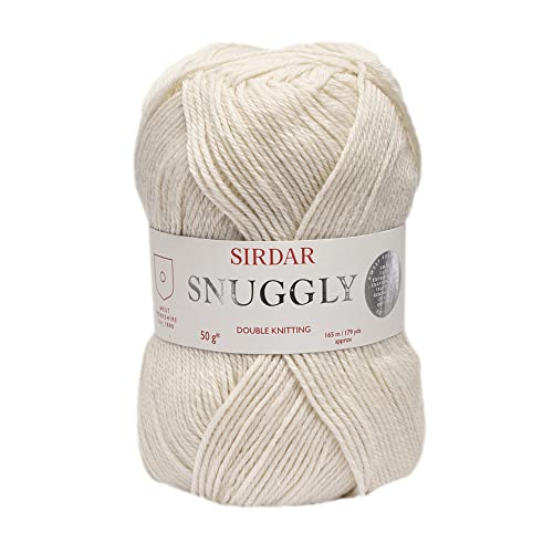 Sirdar Snuggly DK è il filato preferito della Gran Bretagna per lavoro a maglia per bambini, disponibile in 50 colori, tra cui i classici per bambini più venduti e tonalità moderne.