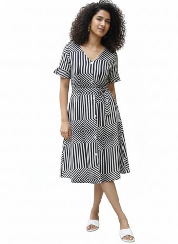 Robe cintrée pour femme à porter en terrasse ou pour un cocktail chic