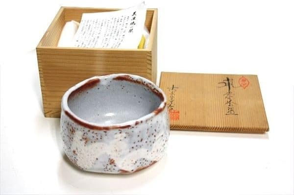 美濃焼 鼡志野茶 (鼠志野茶碗) 古志野窯作 抹茶茶碗 茶道具 現状品 a2513