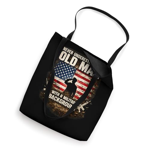 Bolsa tote Never Underestimate An Old Man With A Military Background miniatura 2