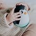 Imagen de Jellystone Designs Pingüino tambaleante menta suave