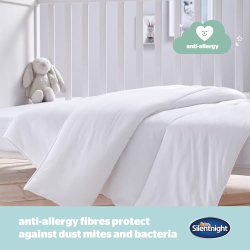 Silentnight Safe Nights Cot Bed Duvet 4 Tog – Anti Allergy Lightweight Soft Snug Nursery Quilt for Children, Kids, Toddlers – Hypoallergenic and Machine Washable – 150x120cm