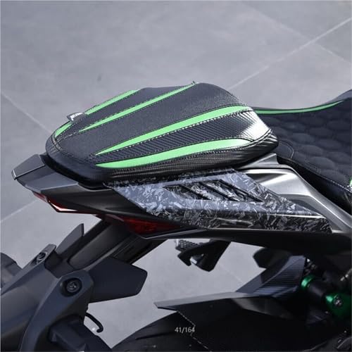 Aileron arrière de moto avec ailettes pour optimiser l'appui - 5