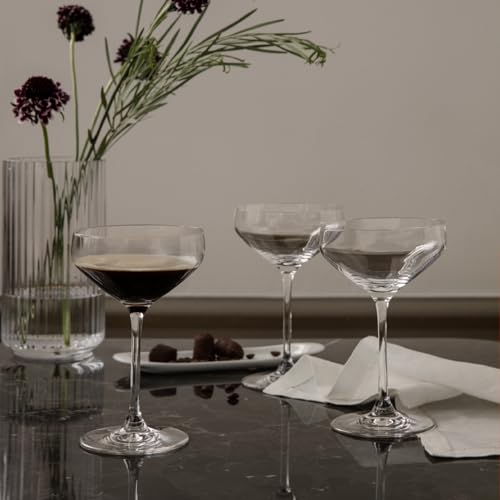Copas de martini de cristal Holmegaard para vestir tu mesa en cenas elegantes y celebraciones 5