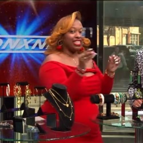 THE COMMUNITY SPOTLIGHT WITH JOMIL LUNA AND SPECIAL GUEST ALISHIA NICOLE: THE POWER OF ACCESORIES