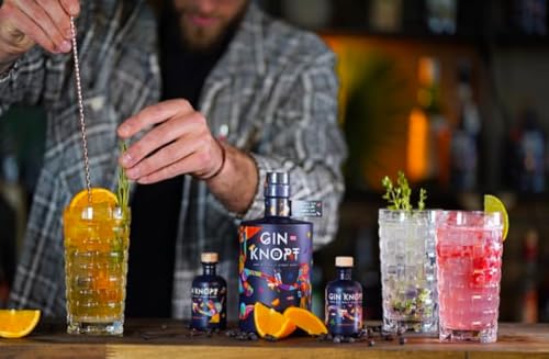 Gin Knopf | aus frischen Orangen und Käutern destilliert | einzigartiges Aroma | handcrafted Gin | 44% | 500ml