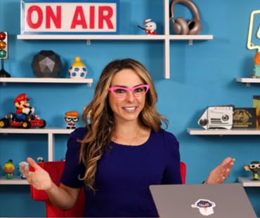 Katie Linendoll - Must-have tech for the Season Podcast Por  arte de portada