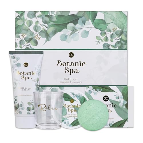 DETTAGLI DEL PRODOTTO: Questo set benessere da 5 pezzi include 100 ml di burro corpo, 100 g di sapone solido, 90 ml di crema mani, 80 g di bomba da bagno e una lussuosa candela profumata. Un pacchetto completo per un puro relax!
