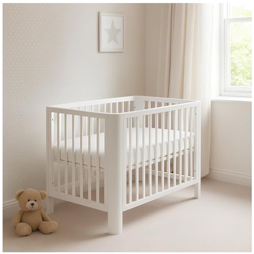 Generisch Baby Delux Babybett 60x120 Kinderbett umbaubar zum Juniorbett weiß mit Aloe Vera Matratze höhenverstellbar mit Schutzgitter (Lio)
