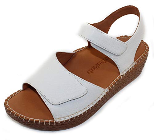 L'Amour Des Pieds Women's Flat Sandals