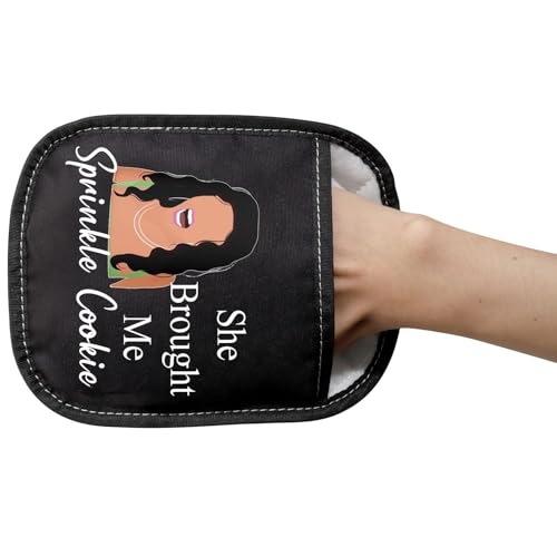 Manique RHONJ LEVLO pour cuisiner des biscuits avec humour façon Housewives