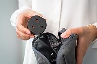 Brennenstuhl Reisestecker/Reiseadapter (Reise-Steckdosenadapter zum Anschluss elektrischer Geräte mit British Standard Stecksystem in Ländern mit Schutzkontakt Stecksystem) schwarz – Ansicht 4