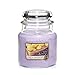 Produktbild Yankee Candle Duftkerze im Glas (mittelgroß) | Lemon Lavender | Brenndauer bis zu 75 Stunden