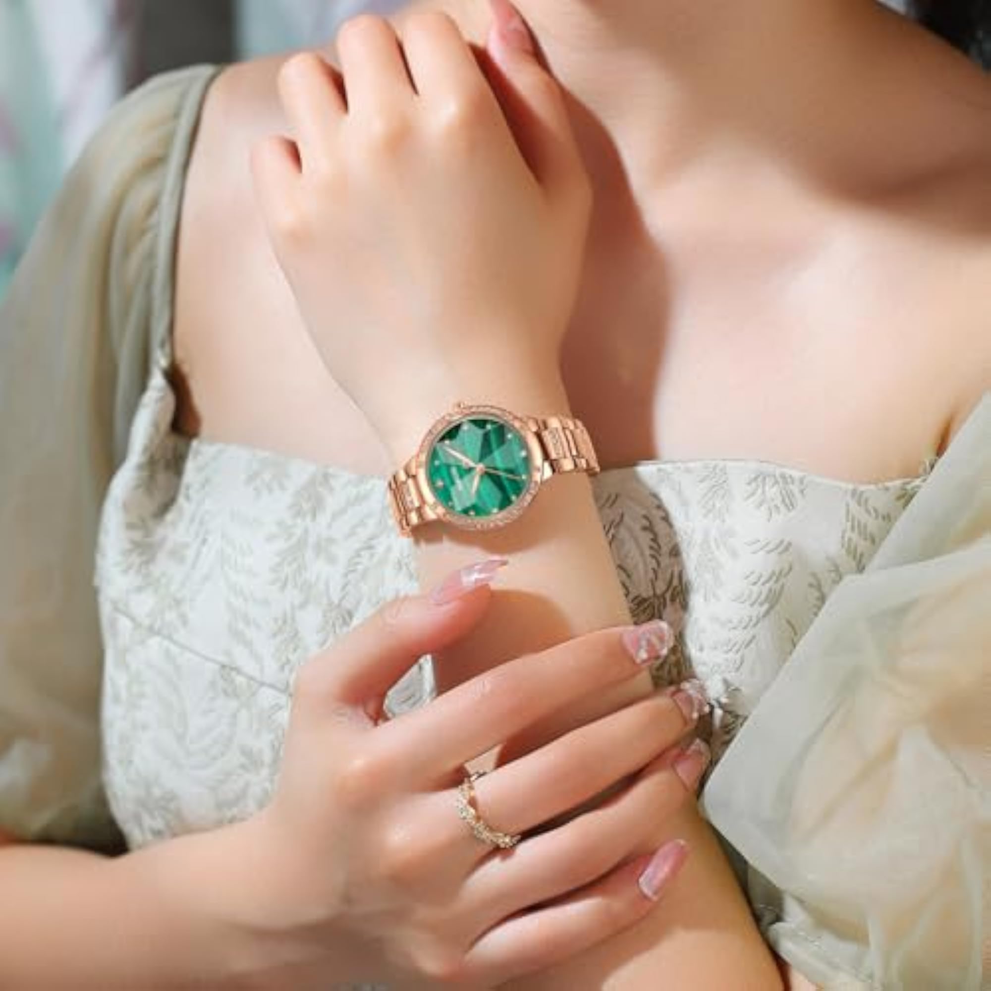Women's Analog Quartz Rose Gold Stainless Steel Watch